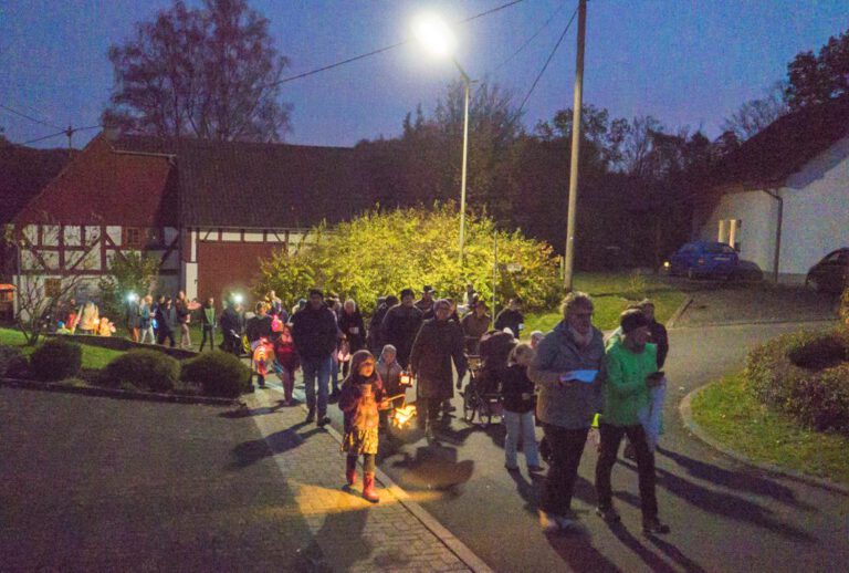 Einladung zum Laternenumzug zu St. Martin am Samstag, den 11.11.2023